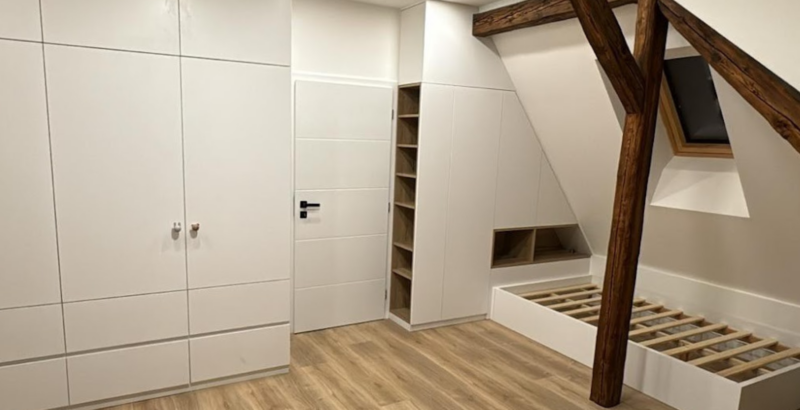https://www.nausstavby.cz/wp-content/uploads/2025/01/Rekonstrukce-bytu--e1742217994597.png